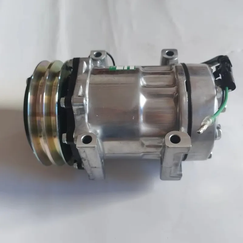Kalmar Air Conditioning Compressor CTT00003979 Stacker Parts - High-Quality Replacement for Optimal Performance