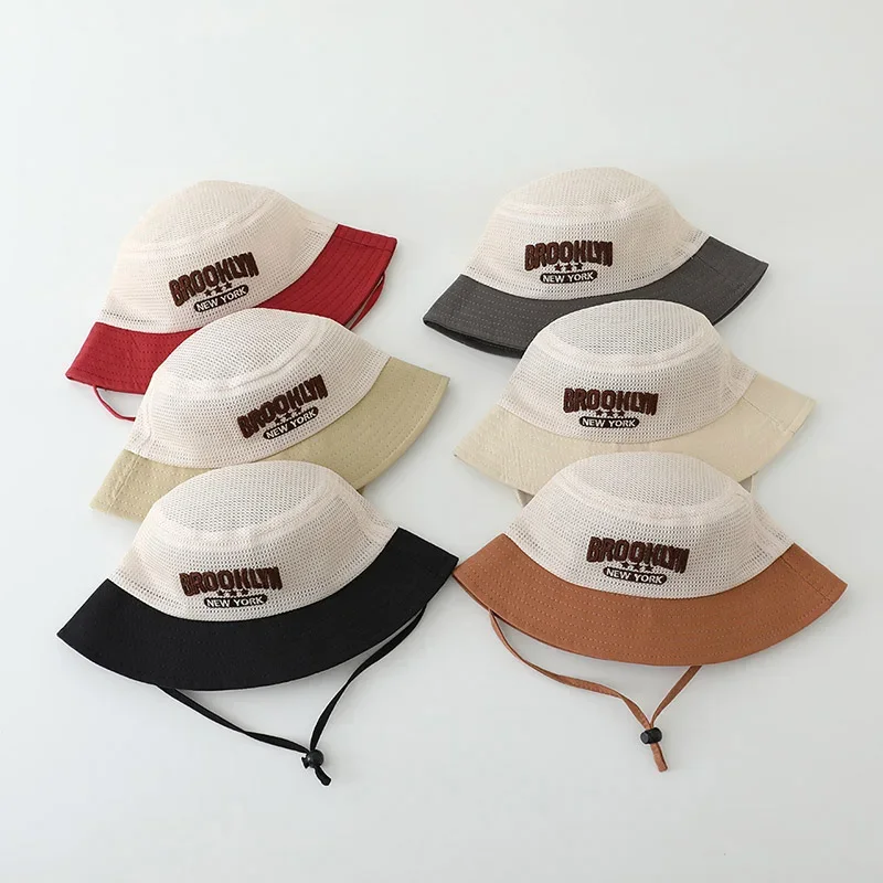 Mit Buchstaben bestickter Kinder-Fischerhut, Sommer-Mesh-Patchwork-Fischerhüte für Jungen und Mädchen, Sonnenschutz-Kinder-Baskenmütze