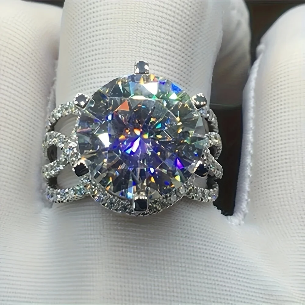 S925 Sterling Silber Mehrfach-Split-Griff Verlobungsring für Damen, 4 Karat runder D-Farbe VVS Moissanit Sechsfach-Krappenfassung Versprechensring, vollständig mit Mikro-Pavé-Seitensteinen besetzter
