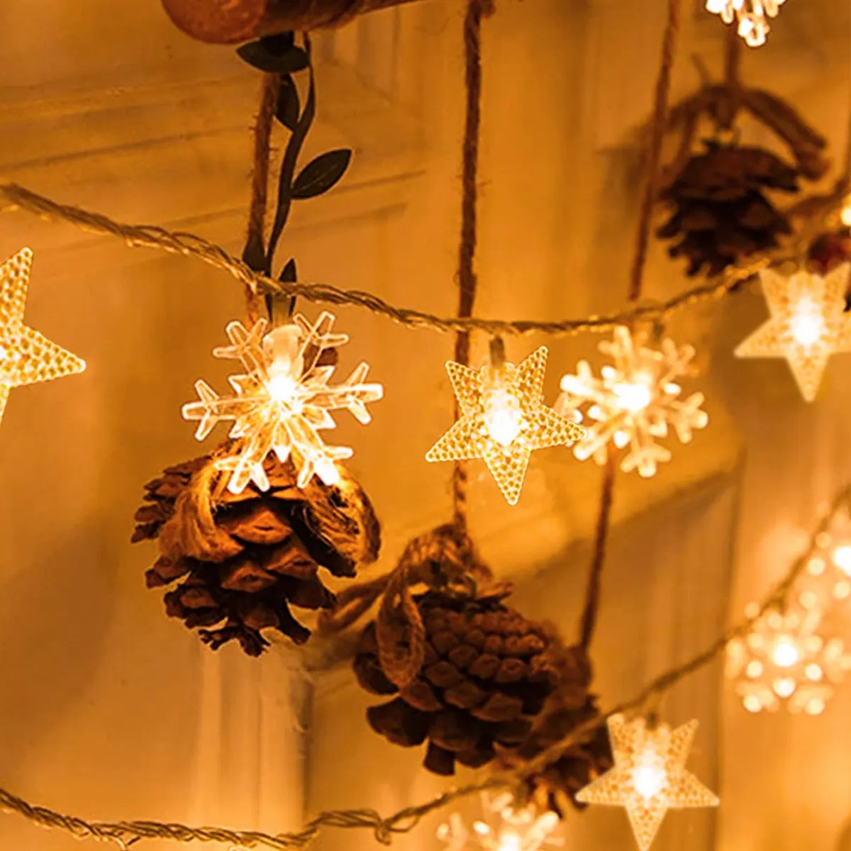 LED Snowflake Light Garland Stars Fairy Light Battery-operated Xmas Tree Elk Decorativa Garland Party Wedding New Year\'s Decor