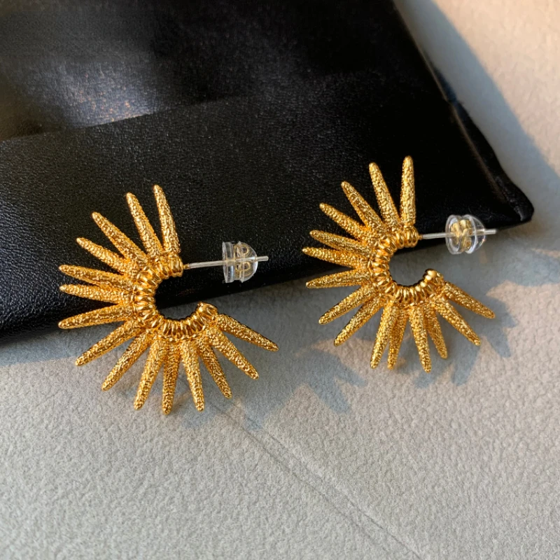 Modern Jewelry 925 Silver Needl Cool Desigh Hip Hop Metallic Gold Color Spike Earrings For Women Party Gift Accessories Hot Sale