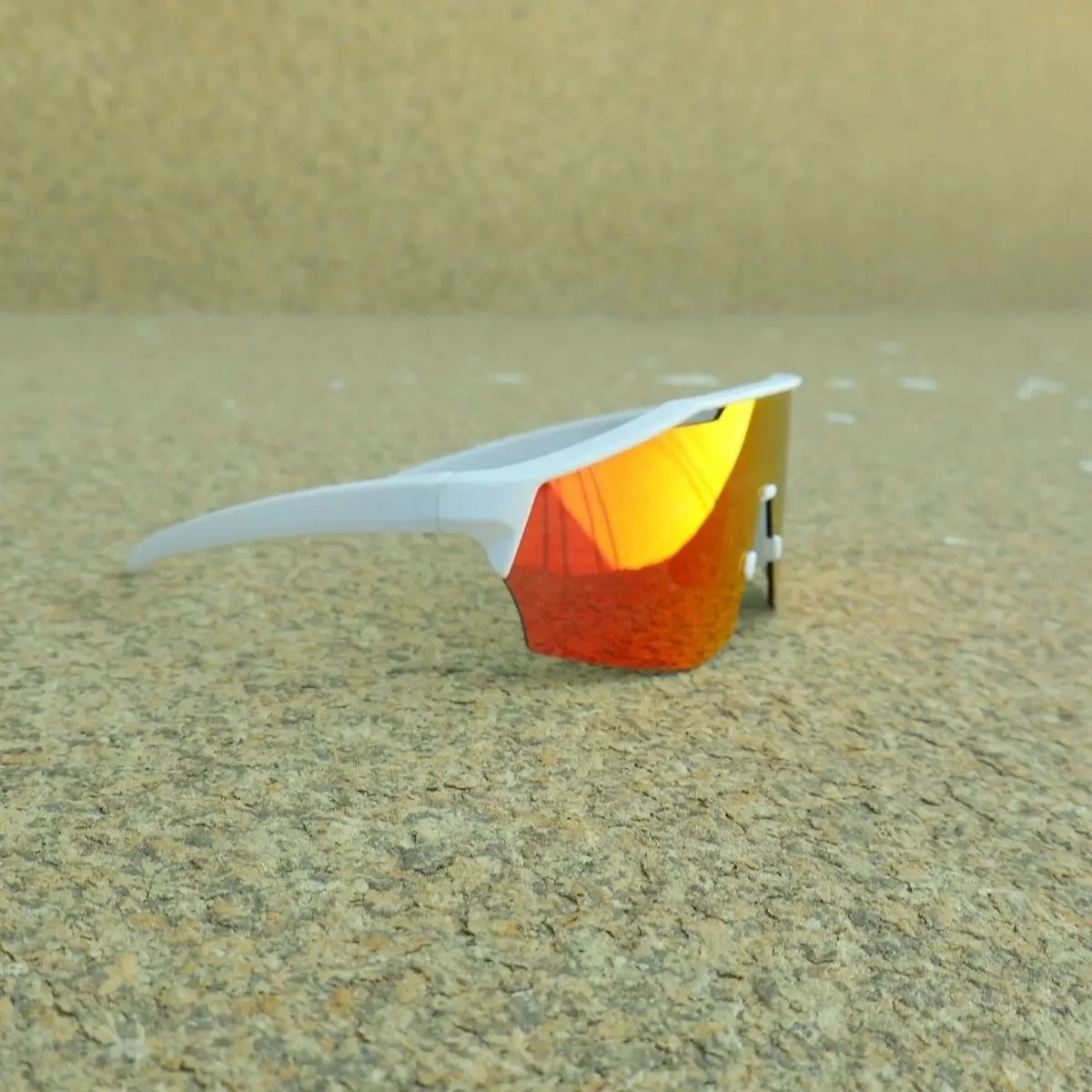 

2025Italian Luxury Design Cycling Glasses Running Mountaineering Road Bike Professional Outdoor Sports Eye Protection Sunglasses