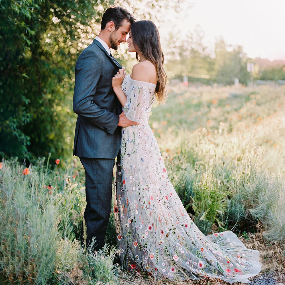 Off Shoulder Floral Embroidery A Line Wedding Gown Customized Short Sleeves Colorful Rustic Colorful See Through Bridal Dress