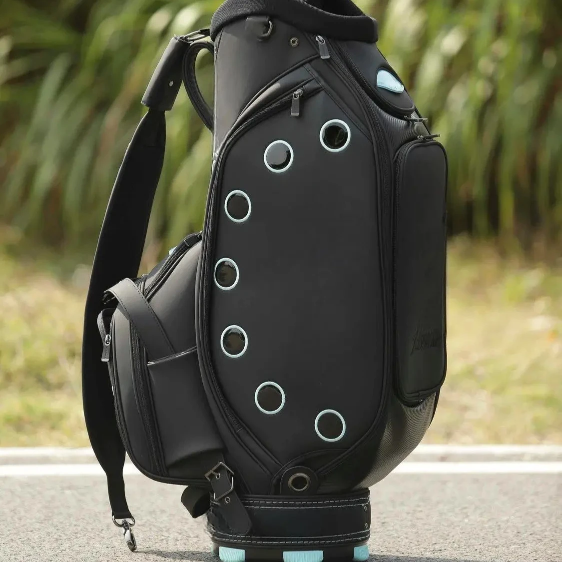 Mens Minimalist Golf Bag  Large Capacity, Lightweight, Standard Size Club Carrier