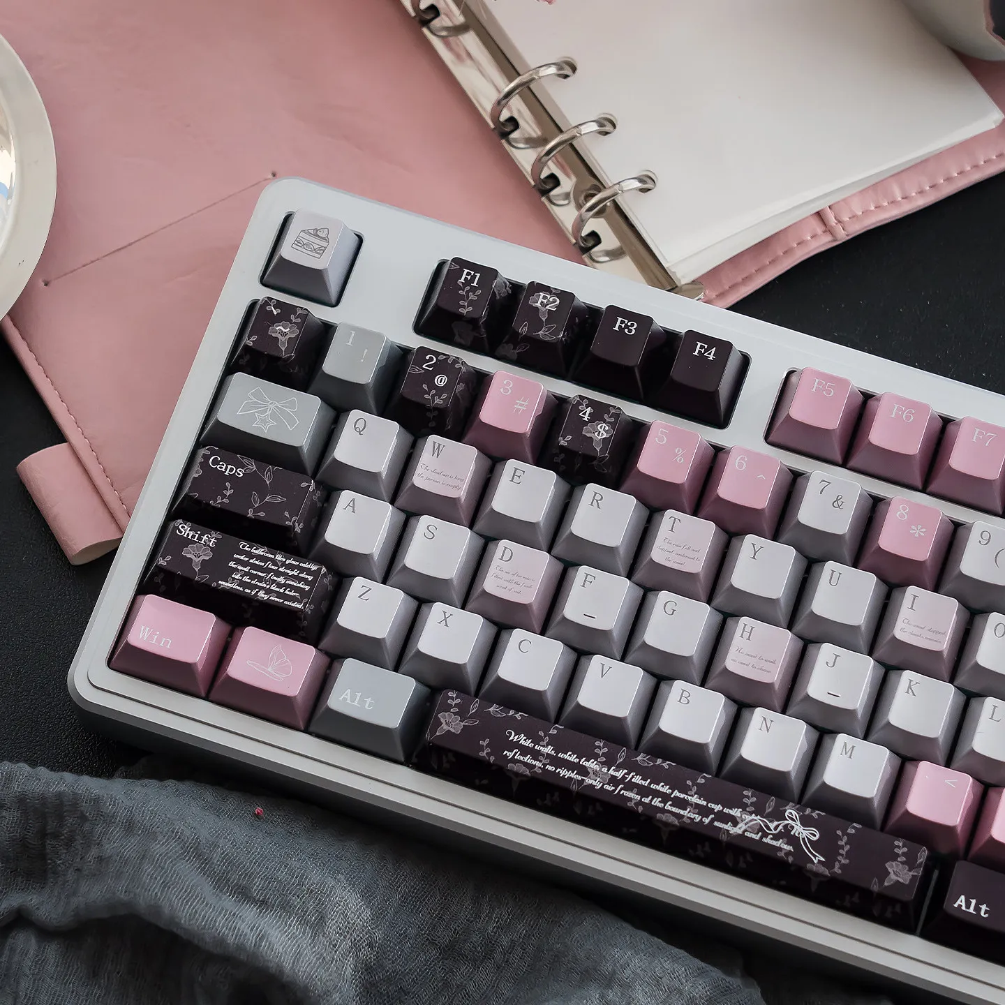 URE Black Veil Pink Cheeks Keycap Cherry Profile Dye-Sub PBT Keycap Metallic paint Glossy Elegant keycap For Mechanical Keyboard