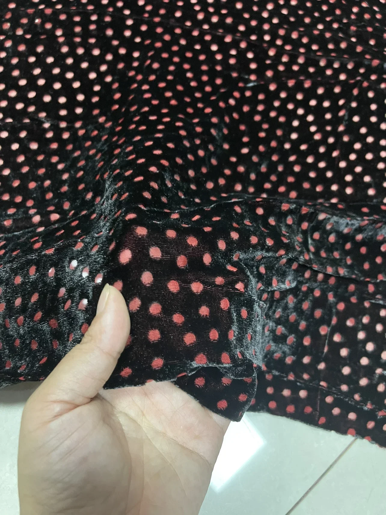 Dots Pattern High-grade Silk Base Fabric Mulberry Flower Burnt Out Hollow Velvet Fabric 10.4