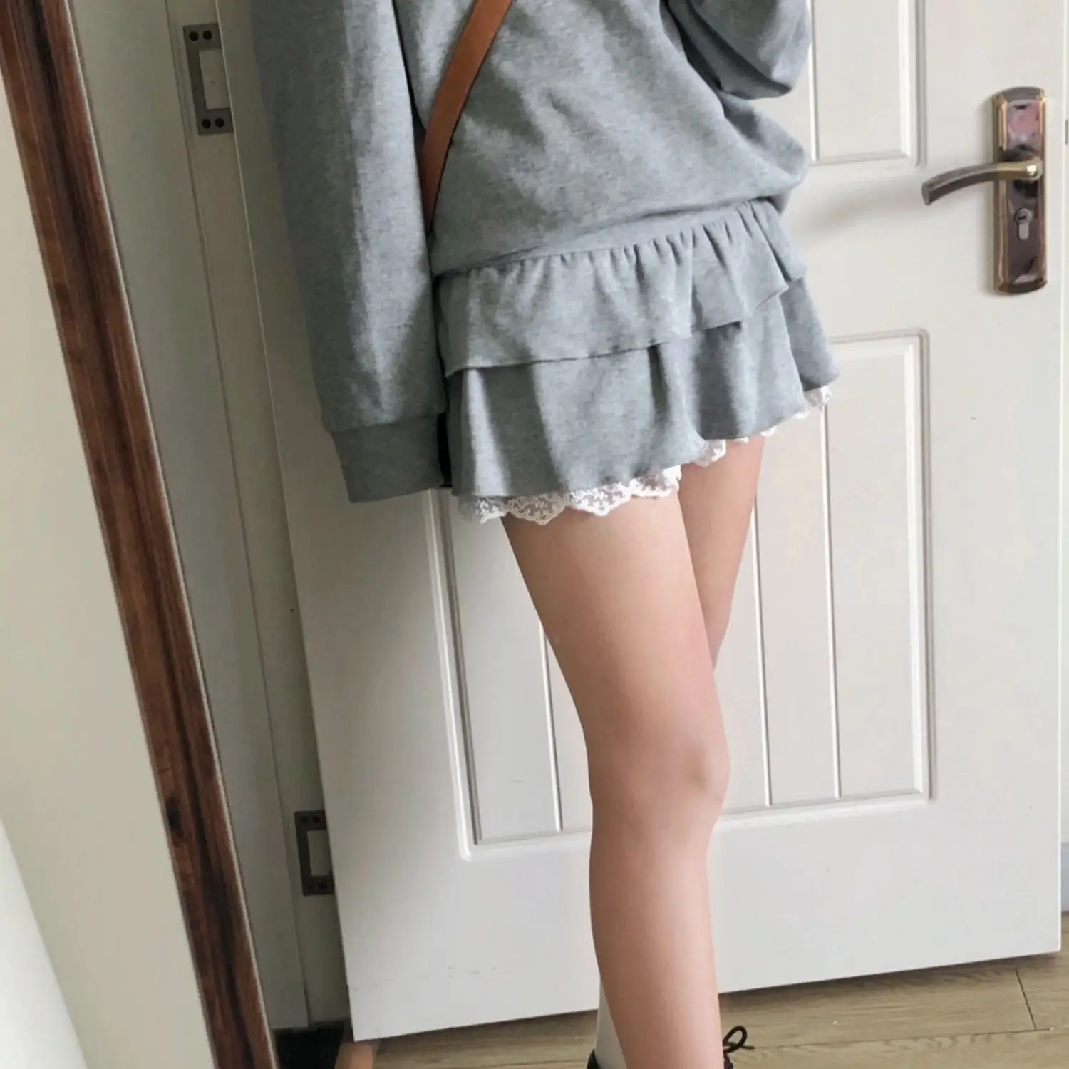 

Женские толстовки большого размера на пуговицах, сезонные топы с полумолнией для девочек, дымчатый реглан, красный, с v-образным вырезом, индивидуальные, без капюшона, микро