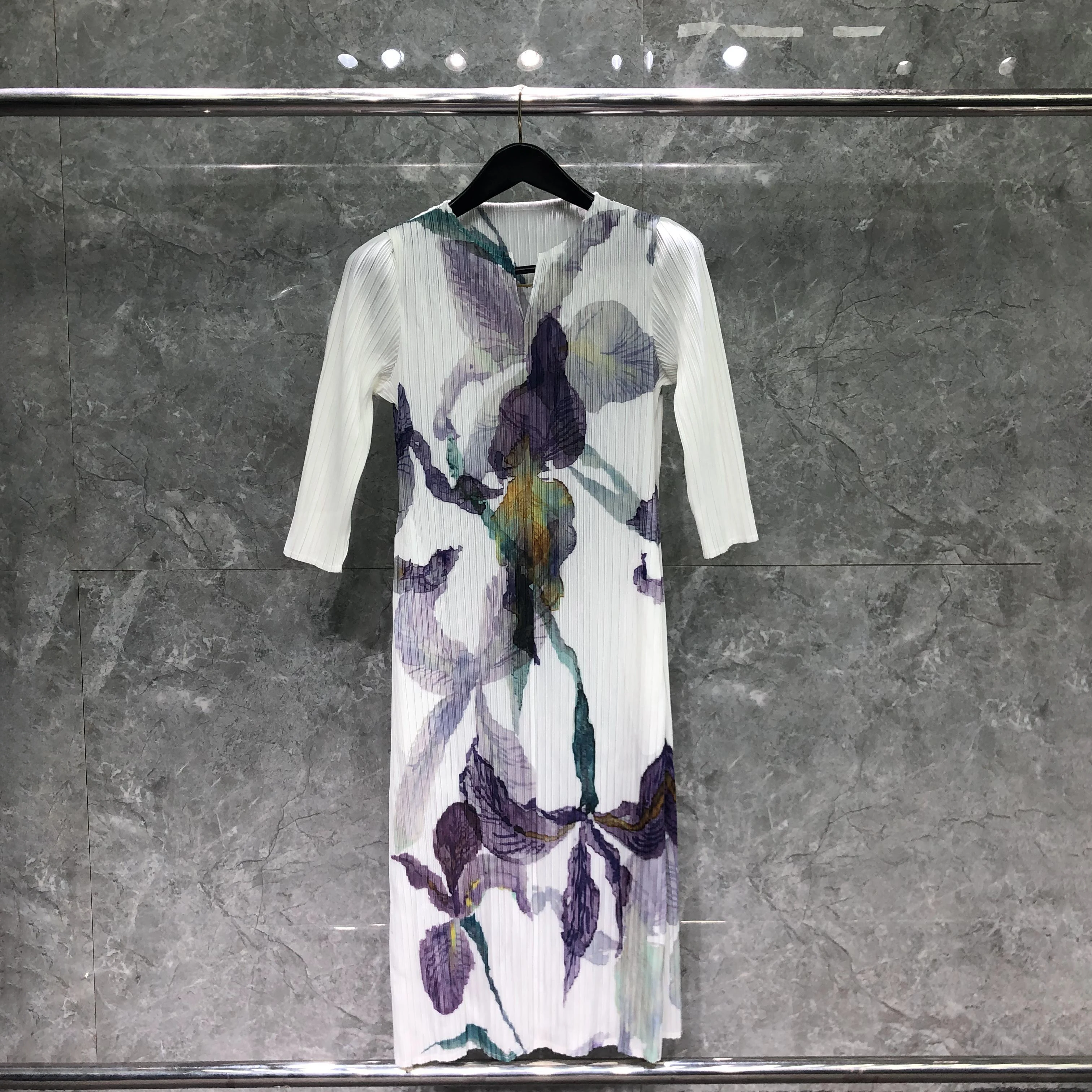 

Women's Miyake Pleated Dress Printed Flower Bud Half Sleeve Slim Summer New Casual Fashion Women Mid Length High Quality Dress