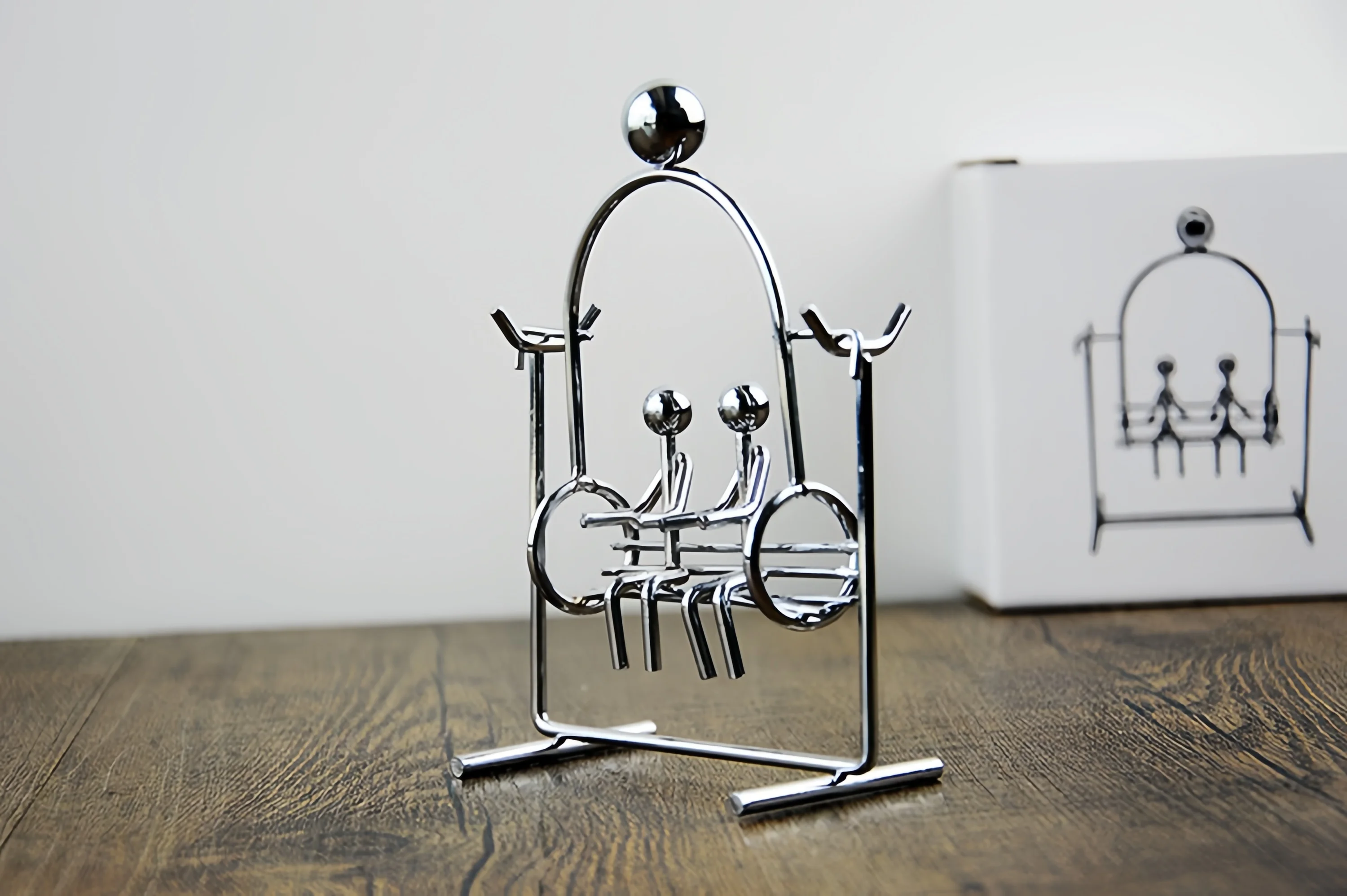 1 قطعة عشاق سوينغ الحركية الفن التوازن دليل سوينغ الميكانيكا الفيزيائية الضغط المنزل مكتب سطح المكتب الديكور هدية للطفل