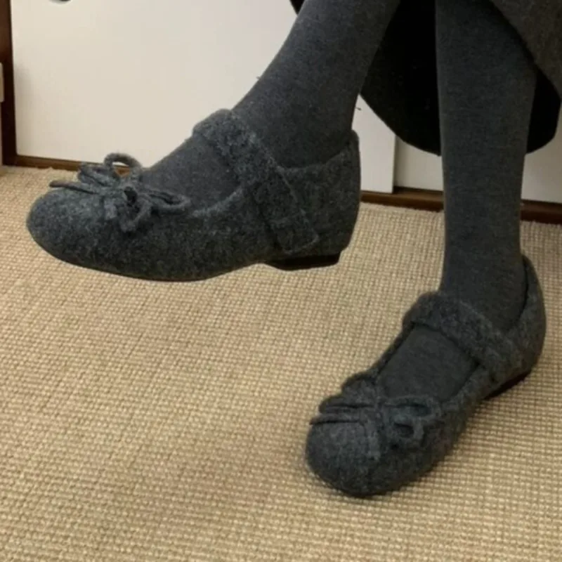 

2025 Spring New Women's Fashion Round Toe Designer Flat Shoes Outdoor Walking Comfortable Women's Buckle Low-top Shoes Plus Size