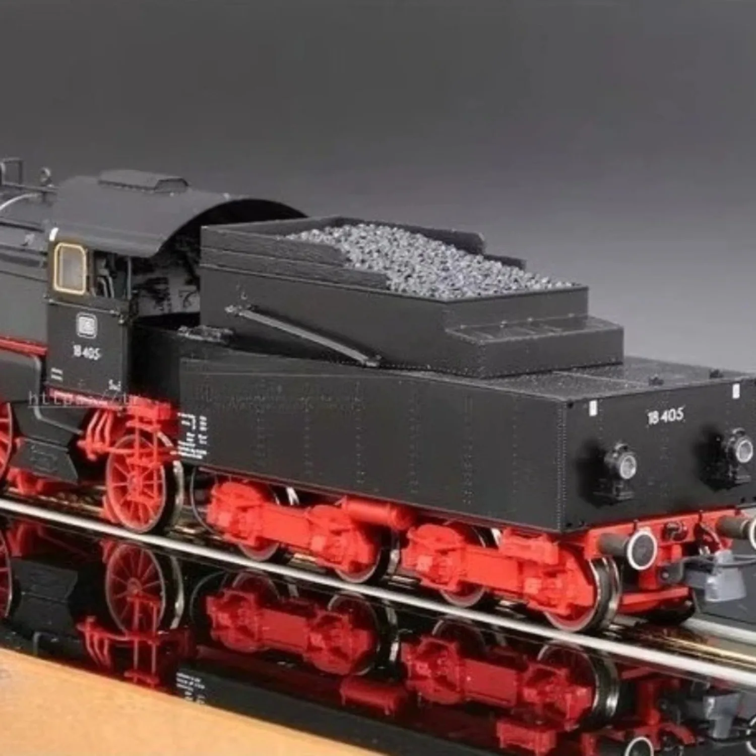 ROCO HO Type 1/87 Train Model BR18.4 Steam Locomotive 72249 with Digital Sound Effects. Collectible Vintage Model Boy's Toy Gift