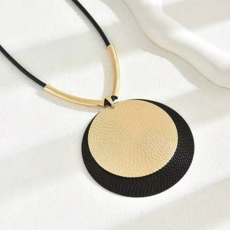 Creative Unique Large Round Vintage Pendant Necklace for Women Personalized Exaggerated Punk Style Jewelry Holiday Party Gift image 2