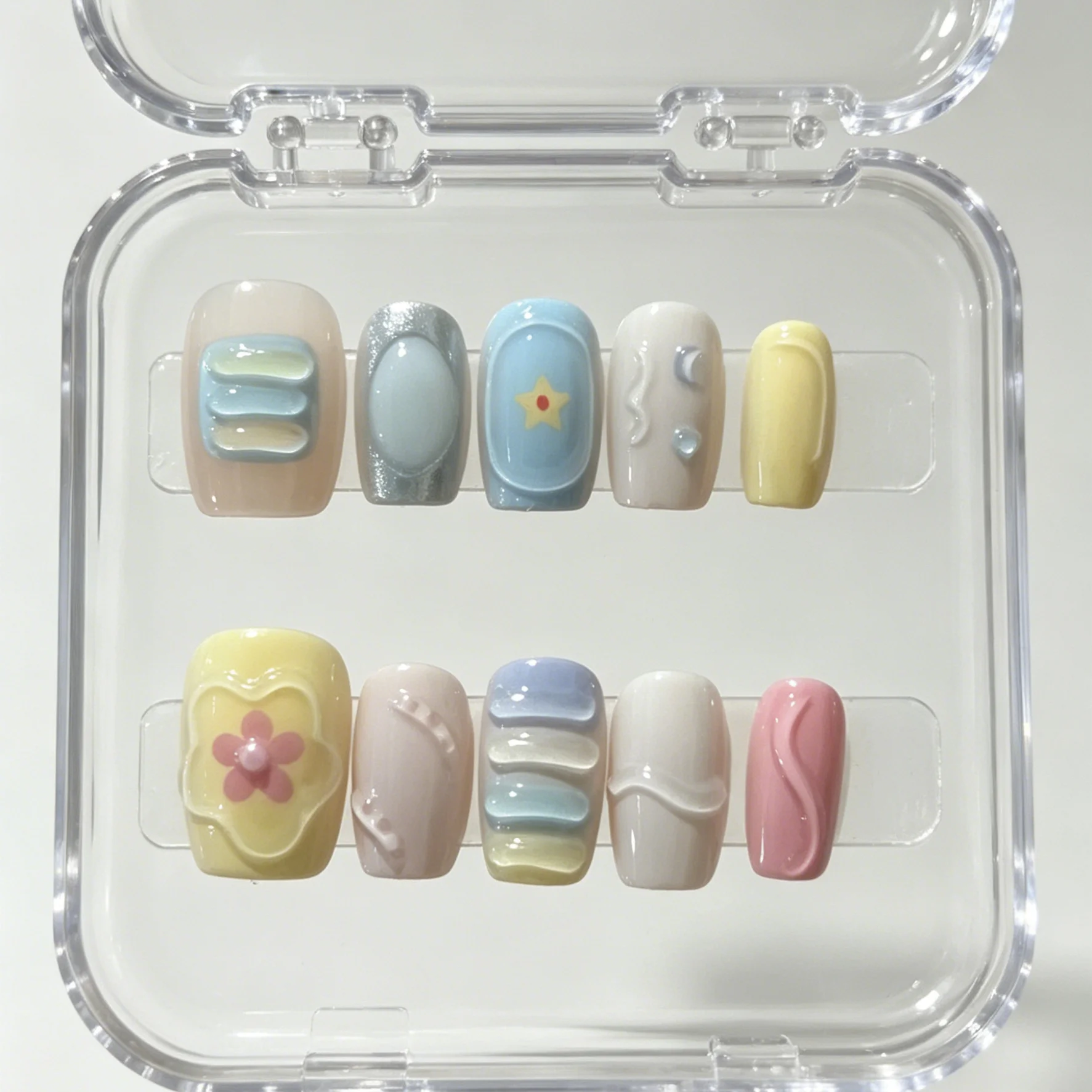 10 Hand Pressed Short Square Nails, Beautiful Fake Nails, Candy Colored Playful Flowers, Suitable for Women to Use