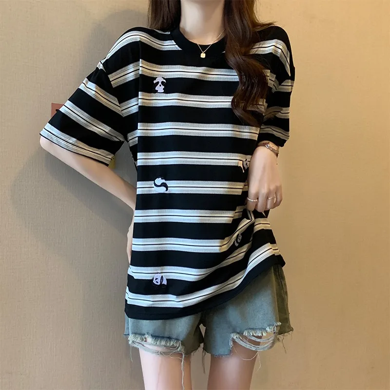 

Striped T-shirts Women Embroidered Panda Short-sleeved O-neck Loose Thin Tops 2024 Summer New Versatile Casual Daily Tees Female