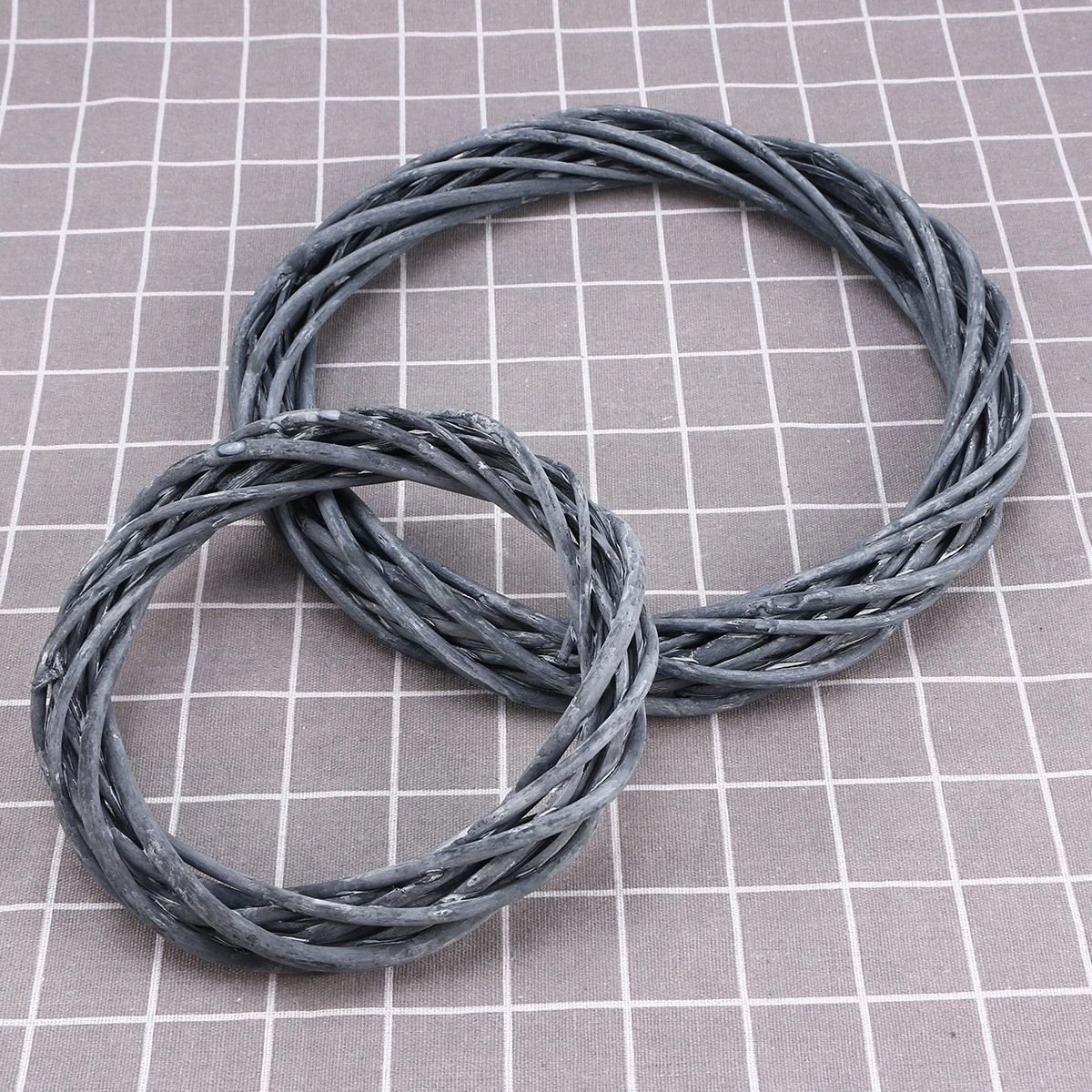 

30Cm Wooden Wreath Natural Grapevine Craft Base for Photo Frames Ornaments Festive Home Decor Vine Branch Decorative Twig