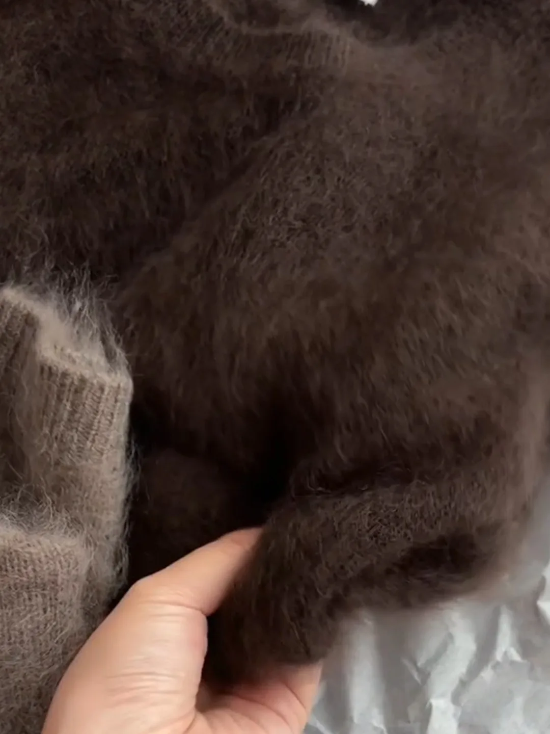 Weicher brauner Camere-Strickpullover mit rundem Ne-Pullover für Damen, Herbst und Winter, Fufu Thi, warme Oberbekleidung, inneres Match-Top