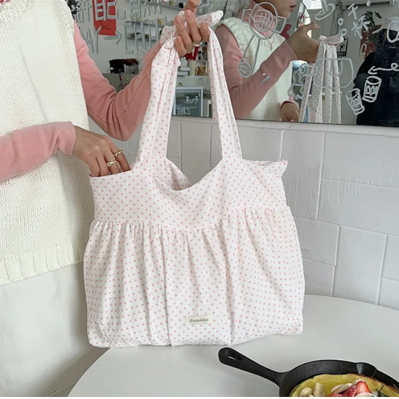 

Сумка через плечо из холщовой ткани в горошек, большая вместимость, с ремешком на завязках, магнитной застежкой, в корейском стиле, повседневная, женская, легкая, подмышечная сумка