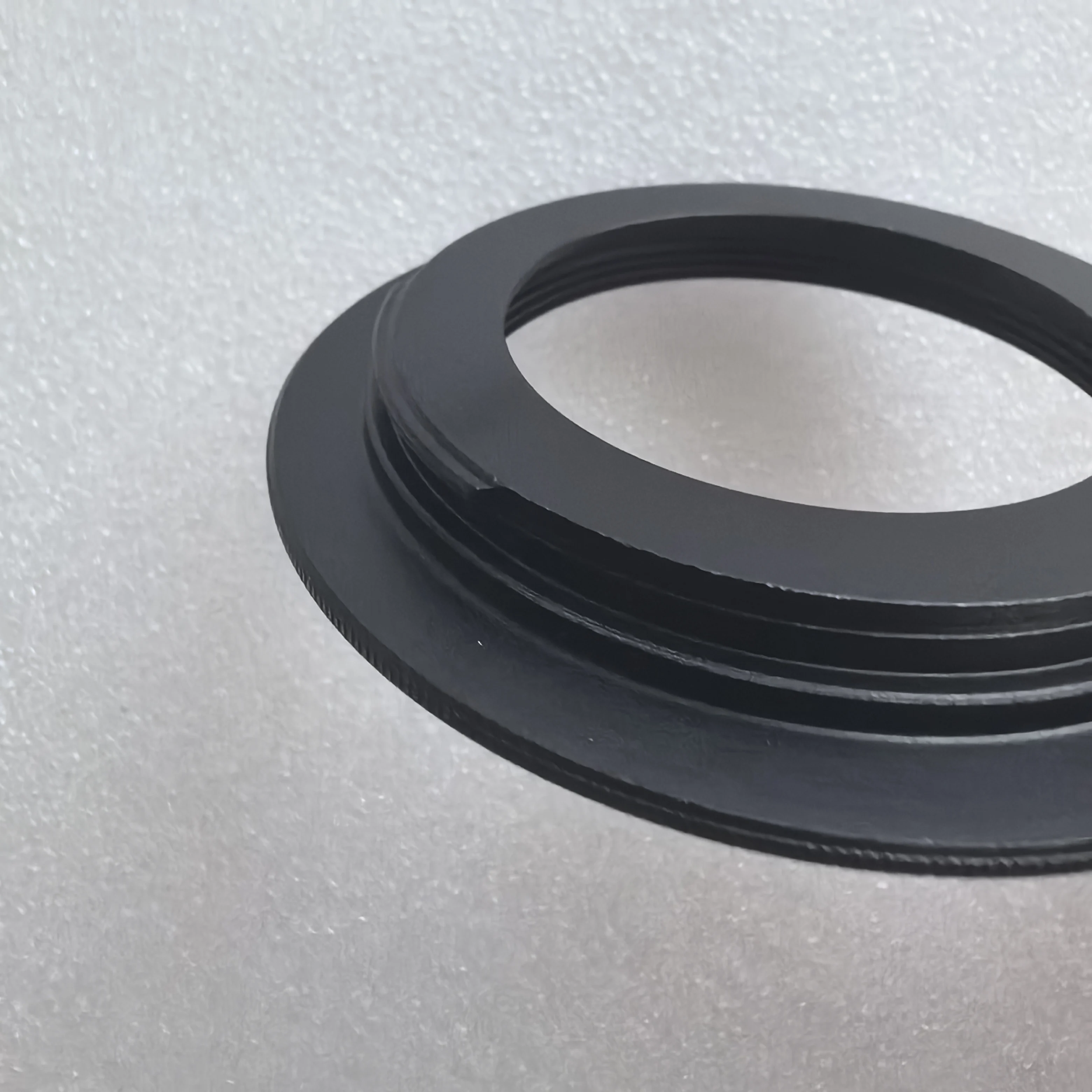 Кольцо адаптера подходит для объектива M42 в корпус Canon EF