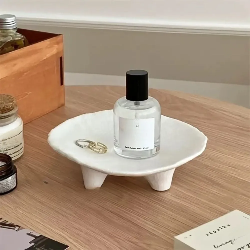 

Ceramic Jewelry Storage Tray Creative Artistic Three Legged Tray Simple Irregular Jewelry Display Rack Photography Props