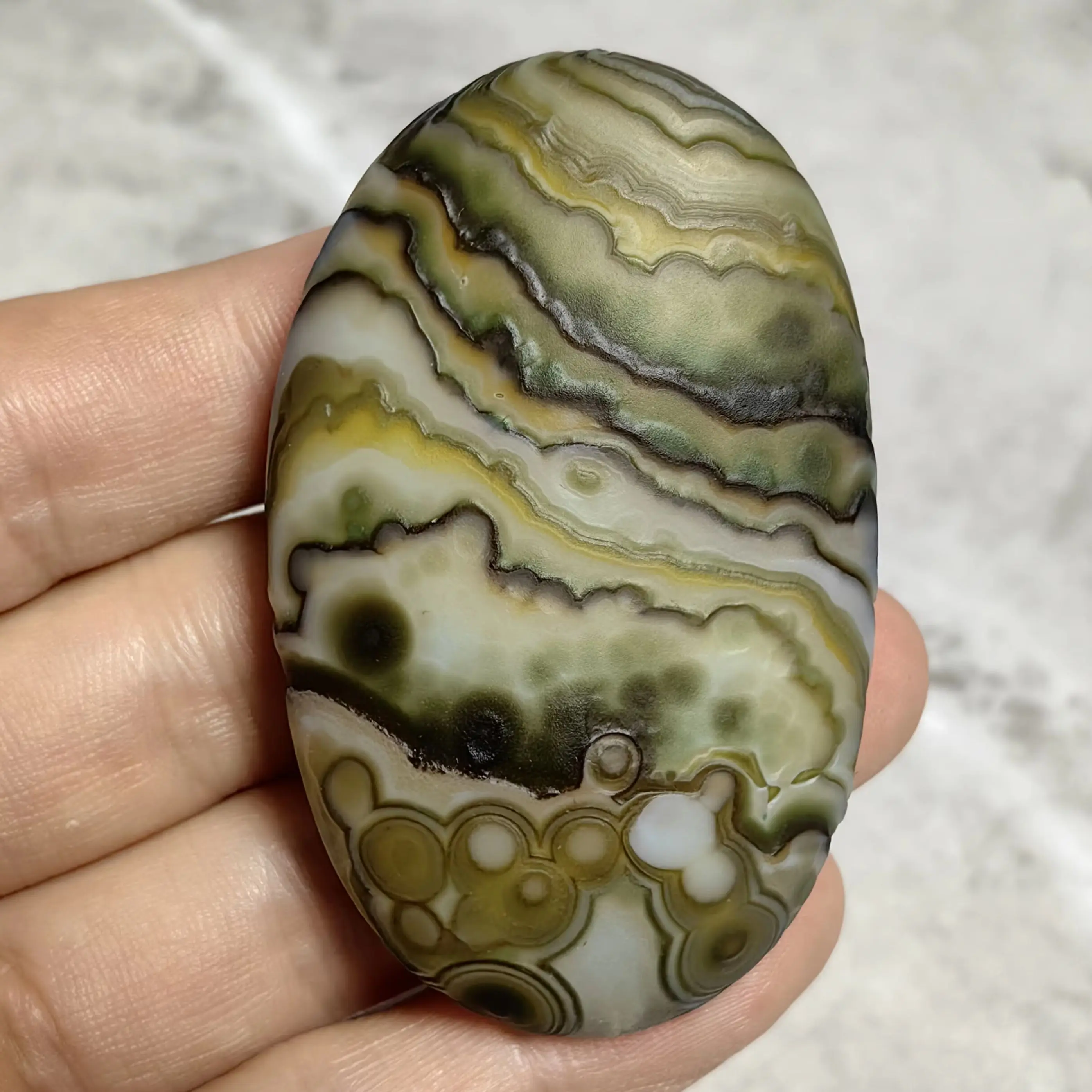 Exotic Desert Gobi Eye Agate Palm Stone Raw Ore, Multicolor Striped Landscape Painting Mineral Specimen for Home Decor