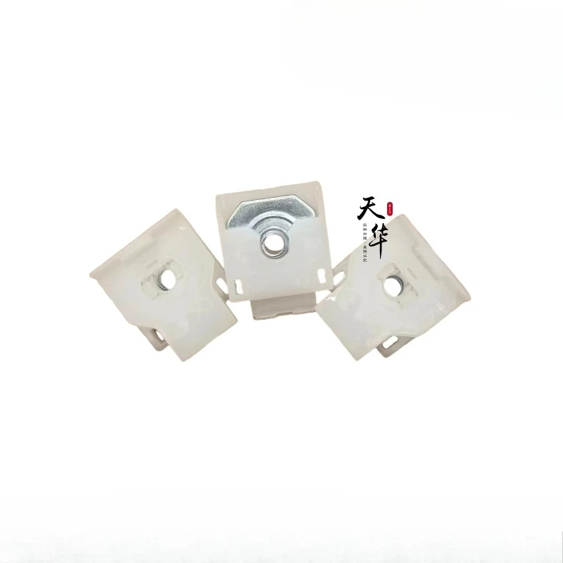 

1pcs For Mazda6 Mazda3 Window Glass Retaining Clip