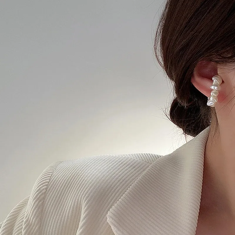 Elegant Imitation Pearl Ear Bone Clip for Women Fake Piercing Ear Cuff Pearl Clips C-ring No Ear Hole Clip Fashion Jewelry Gifts