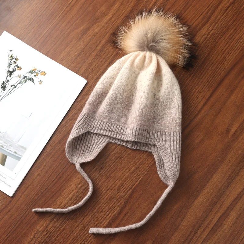 قبعة كشمير للرجال والنساء، قبعة سميكة من الصوف المحبوك للخريف والشتاء مع بوم بوم، حماية الأذن، وأسلوب عائلي