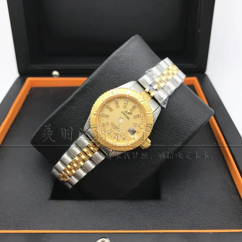 The 18-carat Innago Lady case is equipped with a calibre 2671 dial with solid steel sapphire and scratch-resistant diamonds