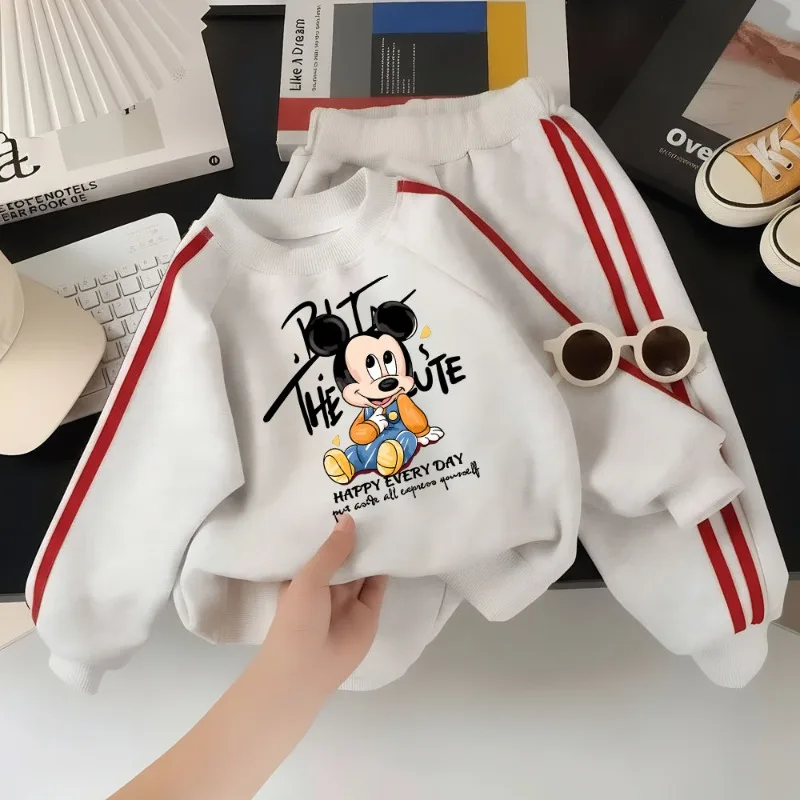2026 Frühling Neue Kinder-Freizeit-Sweatshirt-Sets Jungen O-Ausschnitt Cartoon-Hoodies und Lange Hosen Zweiteiliger Kinder-Mode-Trainingsanzug
