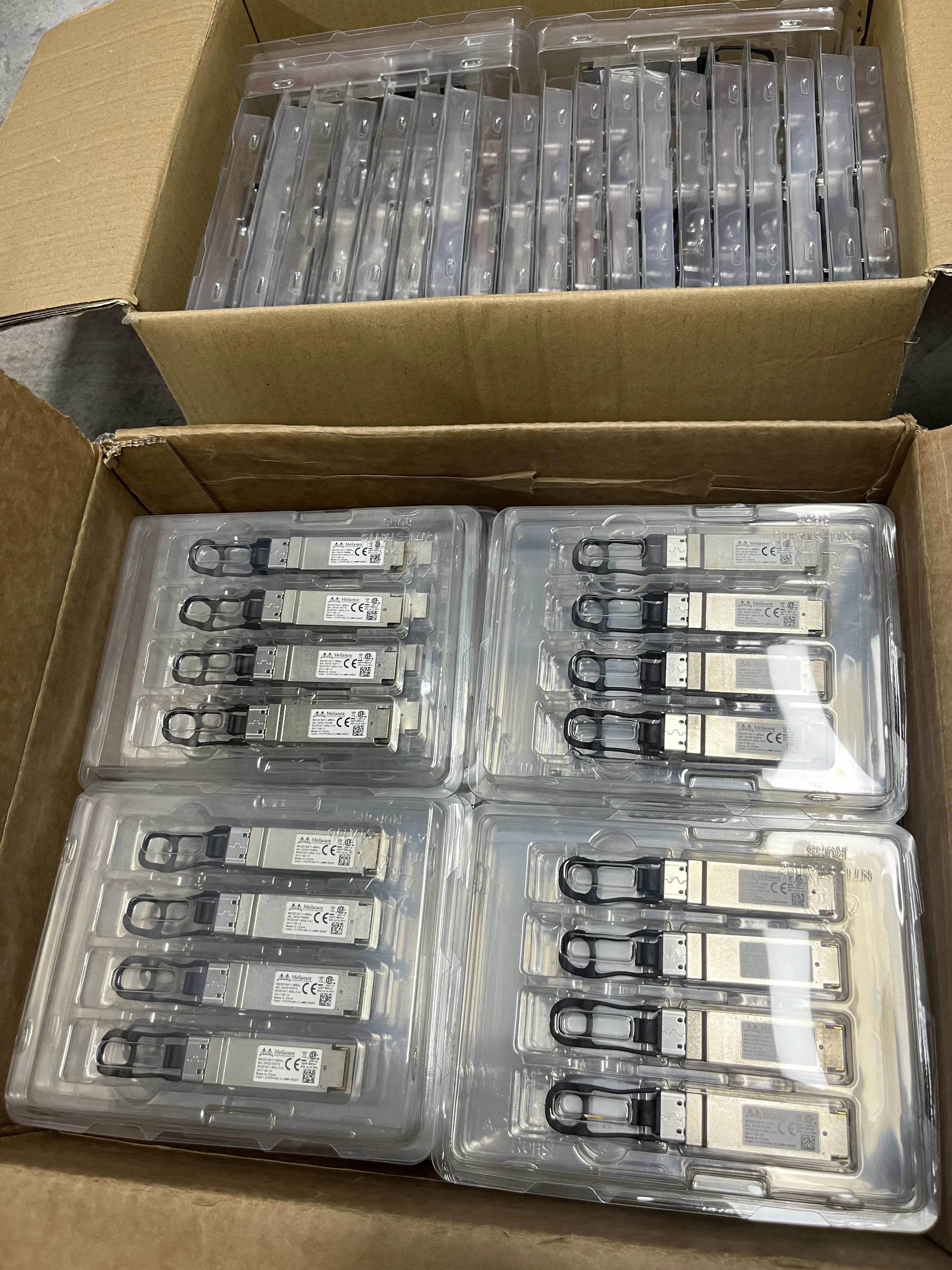 Imagem -06 - Mellanox Compatível Mc2210411-sr4l 40gbase-sr4 Qsfp Mais 40g 850nm 30m Dom Mtp Mpo Mmf Módulo Transceptor Óptico