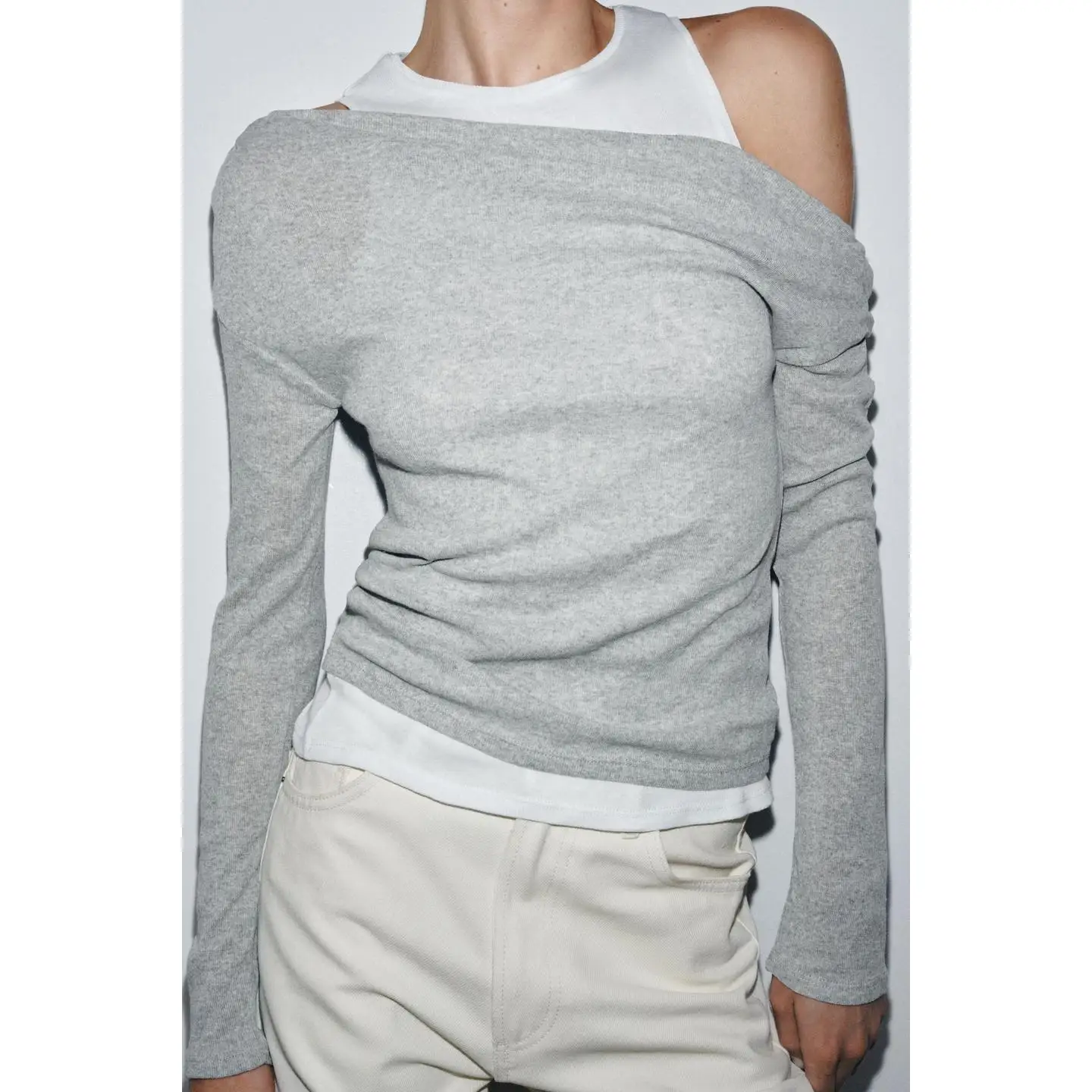 

Sweet And Spicy Sle Slim Fit Double Layer Asymmetrical Fake Two-Piece T-irt for Women Faionable Early Autumn Clothing