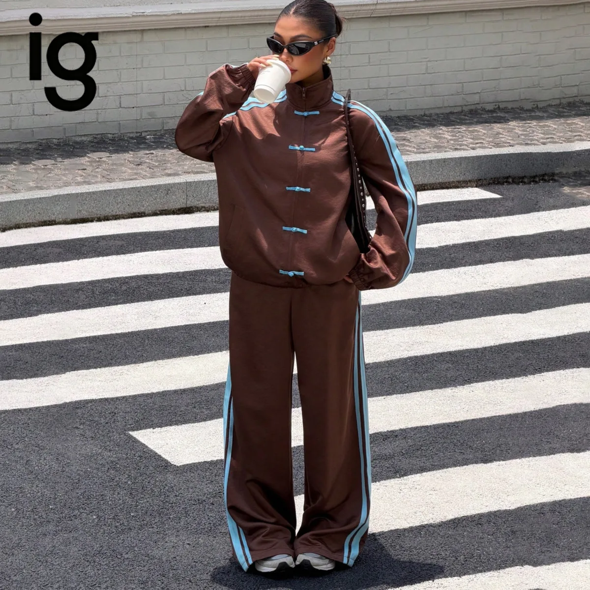 Image of Damen-Trainingsanzug mit Froschknöpfen, 2-teiliges Set, Stehkragen, gestreifte Langarm-Reißverschlussjacke & weit geschnittene Hose, lockeres Freizeit-Sportoutfit