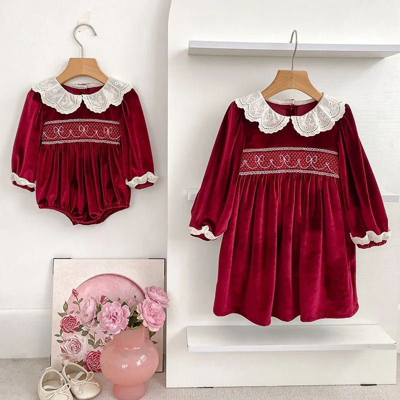 

2025 Autumn Girls Red Velvet Long Sleeve Baby Romper Matching Sister Outfits Christmas Plush Velvet Princess Dress for Toddler