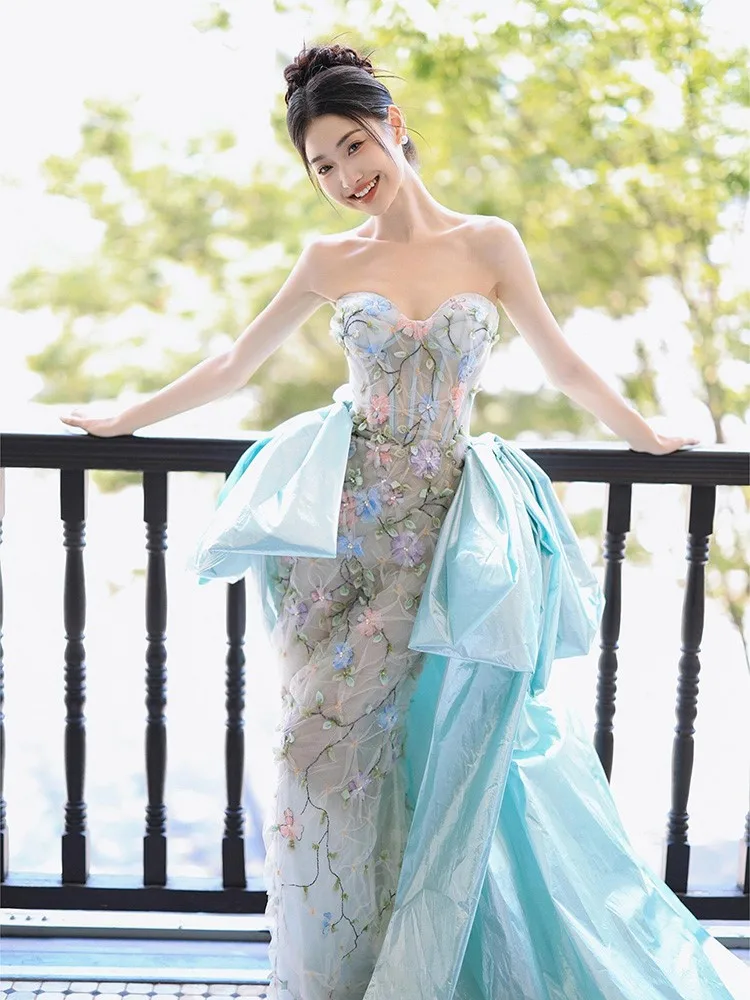

New sweet student coming-of-age dress with strapless toasts