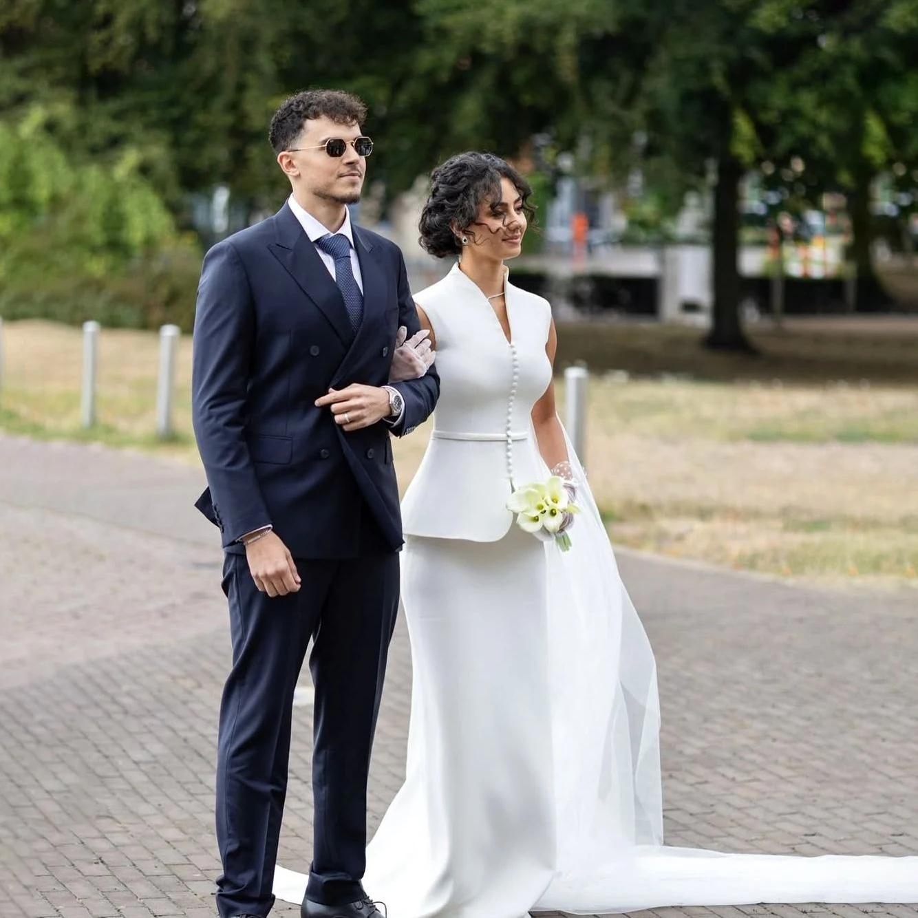 Satin Two Piece Wedding Dress Sleeveless Stand Collar Peplum Mermaid Bridal Gown Back Cutout Button Civil Marriage Bride Dress