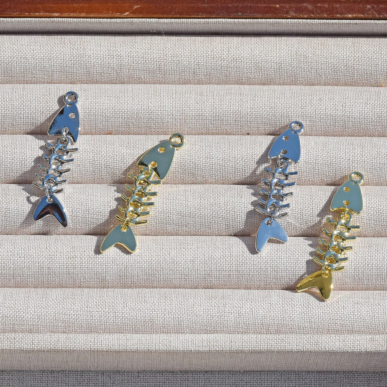 10pcs New Creative Activity Fishbone Charms Pendant for DIY Handmade Earrings Bracelets Necklaces Jewelry Accessories