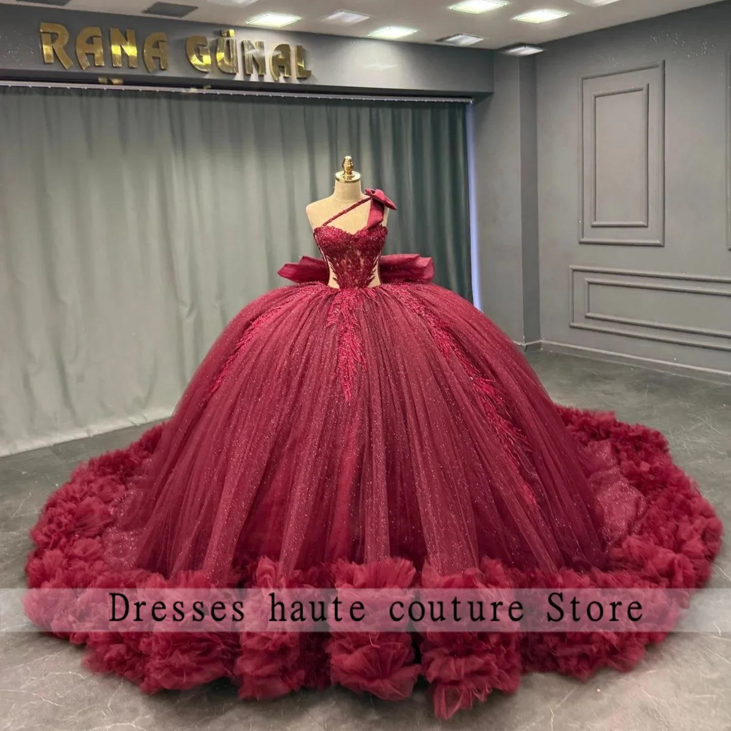 Red Bow One Shoulder Applique Quinceanera Dresses 2025 Ball Gown Bow 15 Years Old Graduation Party Gowns Mexican Customize