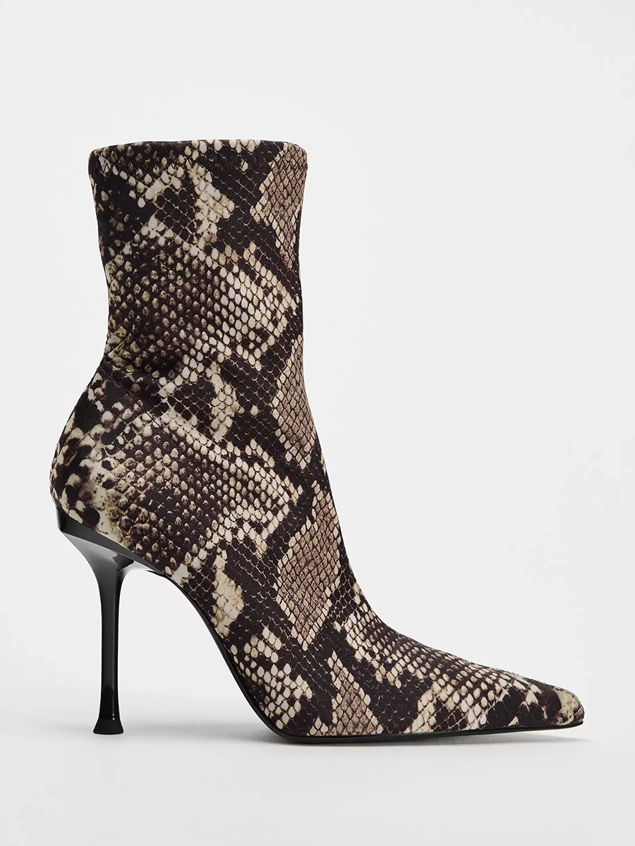 

Сексуальные женские ботильоны с принтом под змею на высоком тонком каблуке, с острым носком, модные короткие ботинки для осени, зимы и весны
