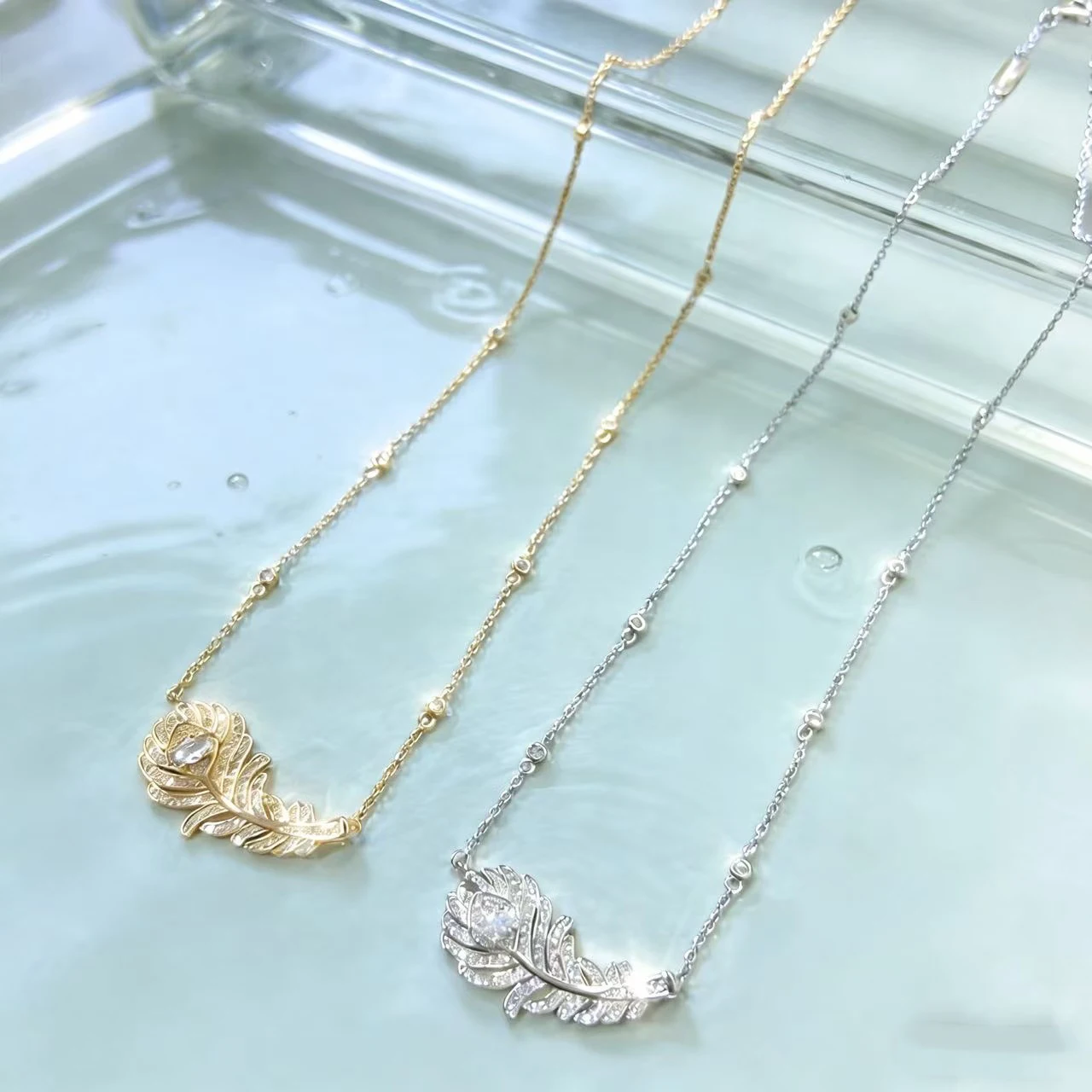 

Exquisite 925 Sterling Silver Feather Women's Necklace Premium Dazzling And Charming Moissanite Luxury Holiday Party Gifts