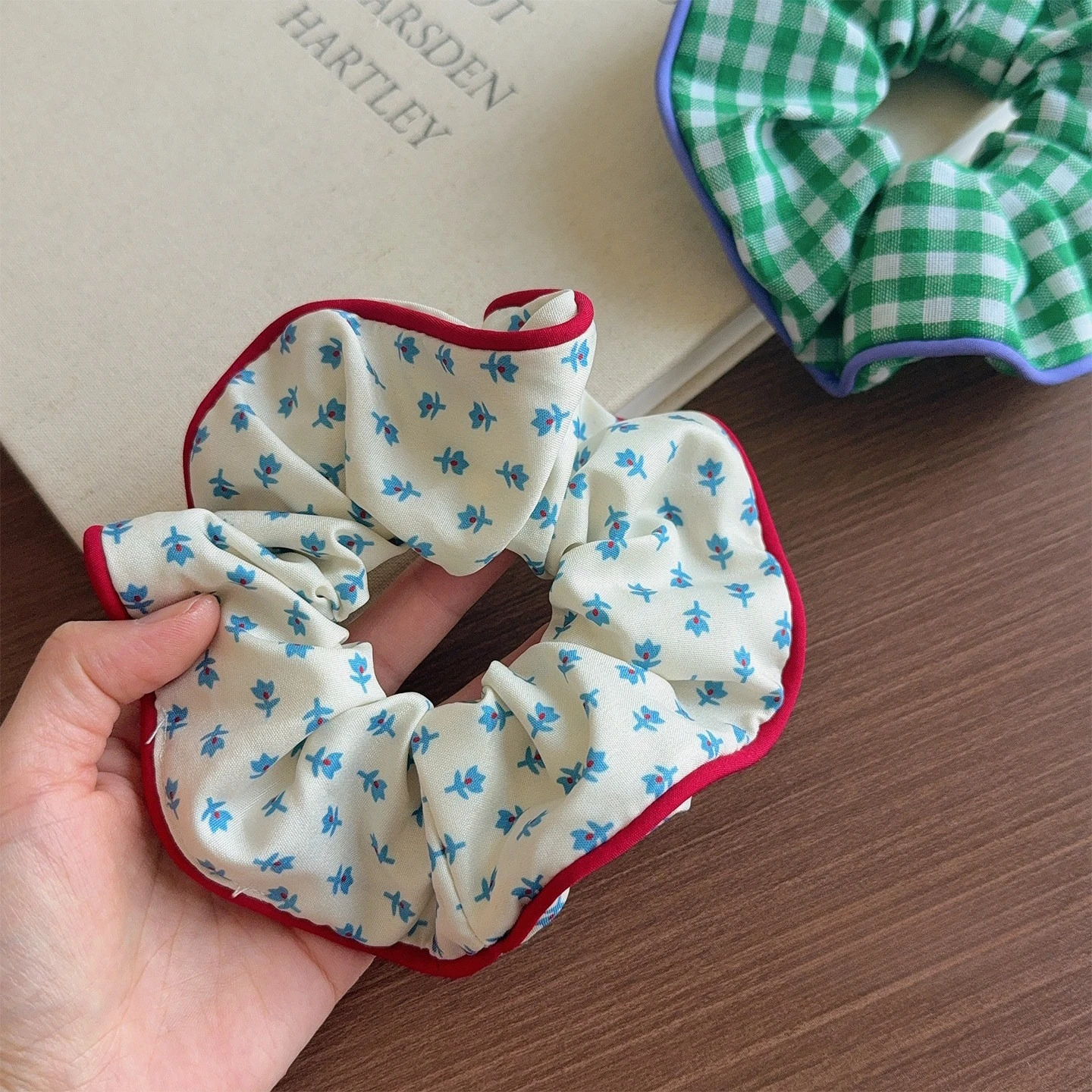 Hair Scrunchies Korean Floral Ruffled Fabric Elastic Colorful Sweet Girls Ponytail Bun Hair Ties Comfortable School