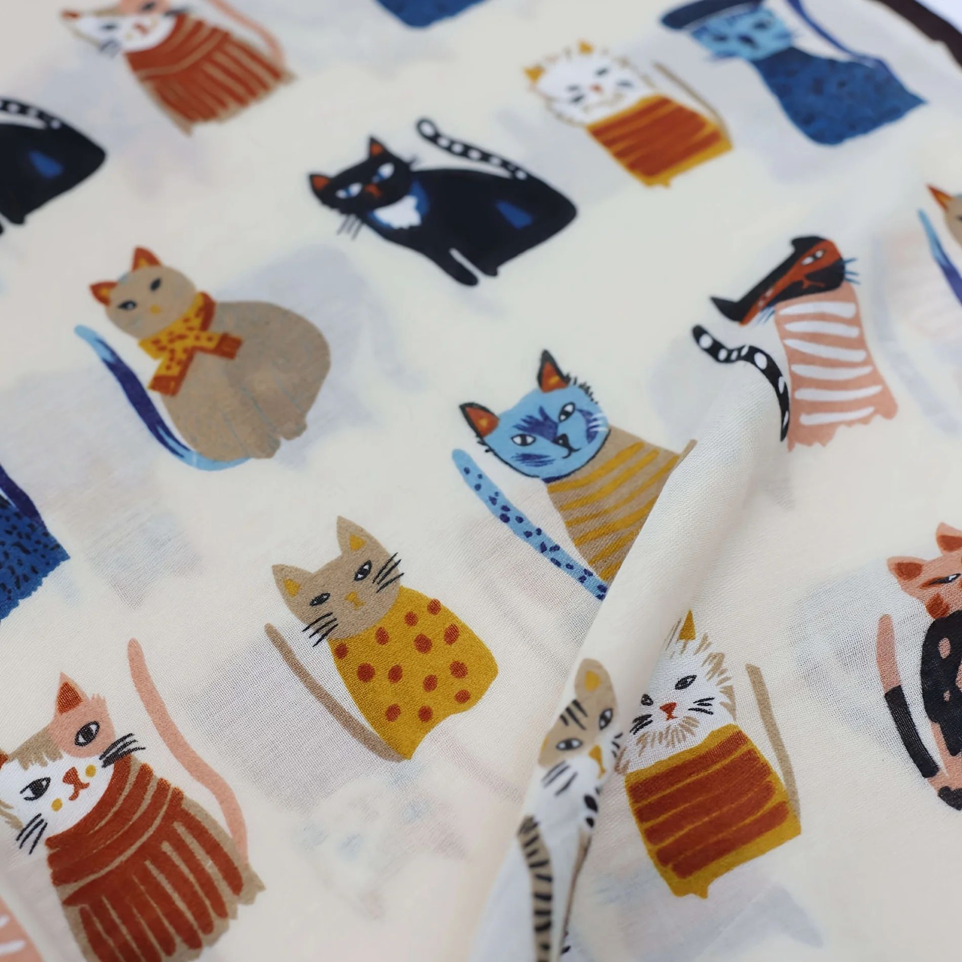 Cute Cartoon Cat Printed Scarf Thin Breathable Cotton Lined Feeling Fringe Shawl Sunscreen Beach Towel For Women Travel Vacation