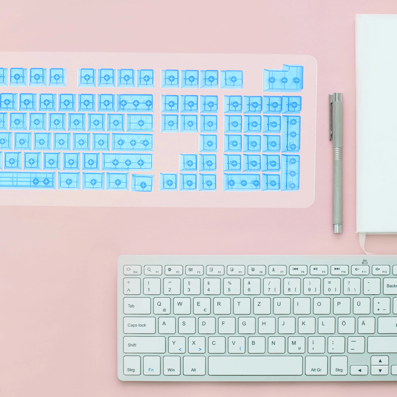 

1Set Transparent Crystal Mechanical Keyboard Keycaps Semi-Transparent Universal Replacement Keycap Set Durable for Gaming