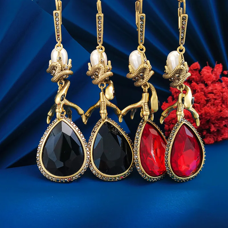 

European And American Exaggerated Retro Black Gemstone Earrings, Snake Eagle Claws, Long Water Droplet Earrings