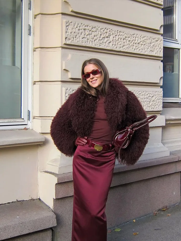 Zimowe luksusowe bordowe luźne futra z długim rękawem Moda damska Oversized Lapel Solid Fluffy Fur Coat 2024 Lady Street Jackets