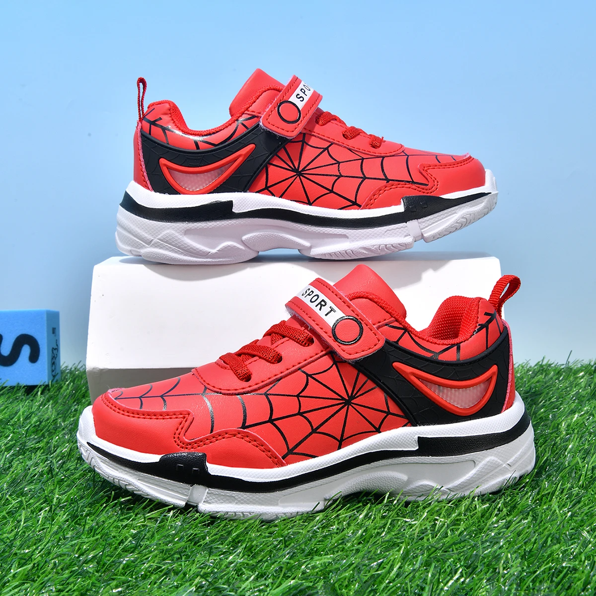 Fashion children cartoon spider sports shoes boys comfortable sports shoes girls outdoor non-slip tennis shoes light casual shoe