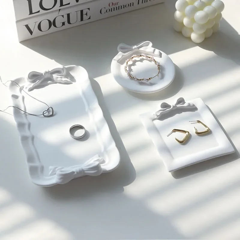 A Set of Bow Plate Gypsum Tray Jewelry Perfume Display Display Plate Photography Accessories Photography Props Home Decor
