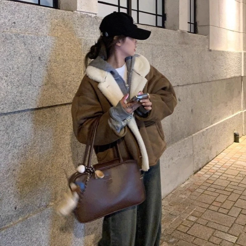 معاطف فرو شيربا الصناعية سترات من الفرو للنساء جيب بياقة مقلوبة وأكمام طويلة واحدة الصدر فضفاضة تناسب غير رسمية لخريف وشتاء 2025 #1