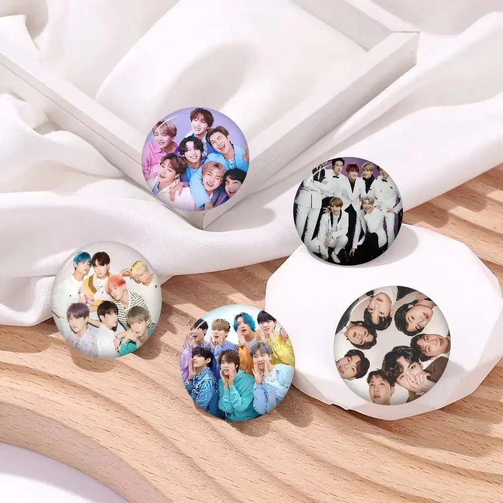 Pin de metal personalizado de los B-BTS, la banda coreana, estilo retro, para cuello, joyería, insignia de dibujos animados, broche de anime.