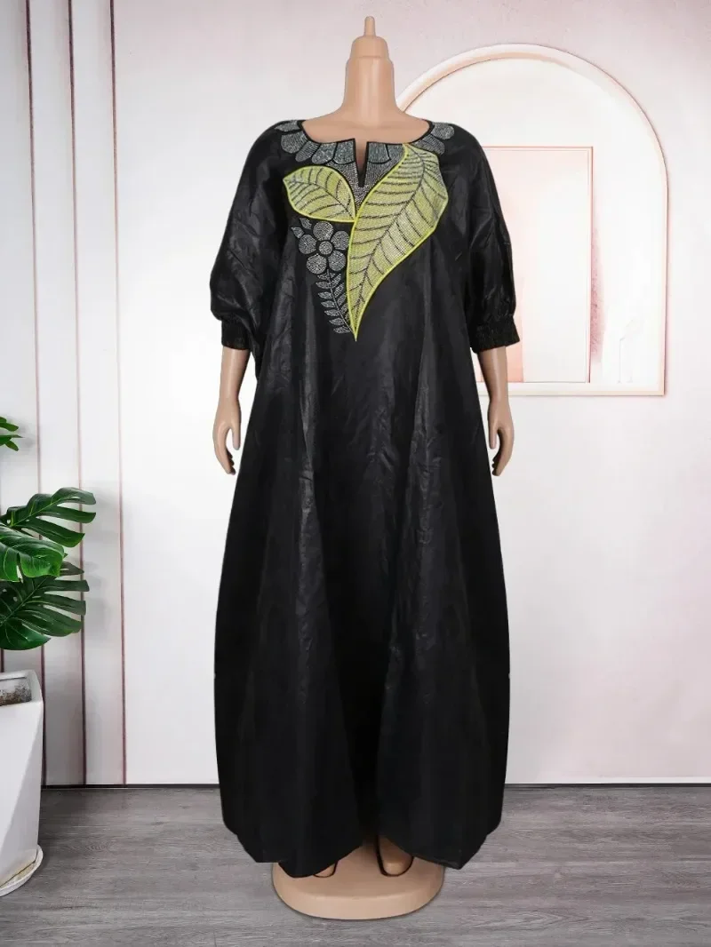 

Plus Size African Dresses for Women Dashiki Traditional Embroidery Gown Ankara Black Robes Outfits Wedding Evening Party Dress