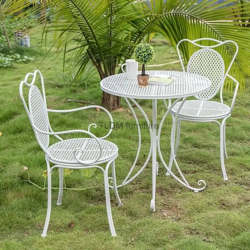 Conjunto de tres piezas para balcón nórdico, mesa y silla de jardín al aire libre, combinación de ocio, mesa y silla blanca